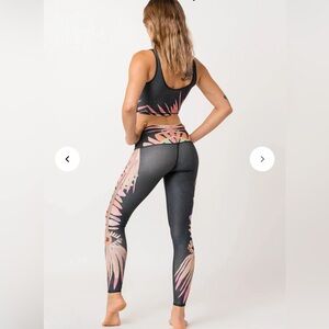 Teeki - Size M - Jungle Eyes Hot Pant - Leggings